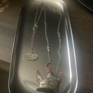 Alice in Wonderland’s Queen of Hearts necklace and pin